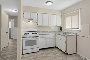 1204 Prigge Ave, Saint Louis, MO 63138 - Photo 10