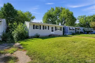 1204 Prigge Ave, Saint Louis, MO 63138 - Photo 2