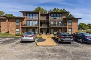 1045 Mersey Bend Dr, Saint Louis, MO 63129 - Photo 1