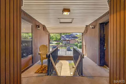1045 Mersey Bend Drive #E, Saint Louis, MO 63129 - Photo 8