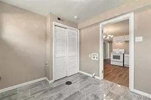 8408 Chalons Ct, Berkeley, MO 63134 - Photo 14