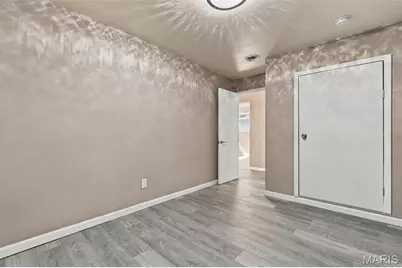 8408 Chalons Court, Berkeley, MO 63134 - Photo 24