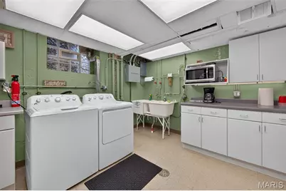 9015 Gravois Road, Affton, MO 63123 - Photo 36