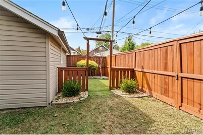 1465 Graham Street, Saint Louis, MO 63139 - Photo 22
