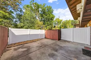 7639 Hazelcrest Dr, Hazelwood, MO 63042 - Photo 36