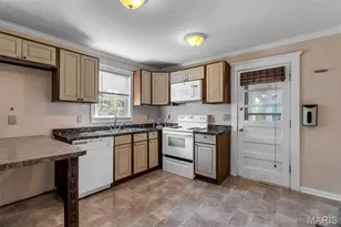 326 Lenhardt Ave, Saint Louis, MO 63125 - Photo 10