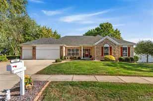 166 Tennessee Walker Way, Saint Peters, MO 63376 - Photo 2