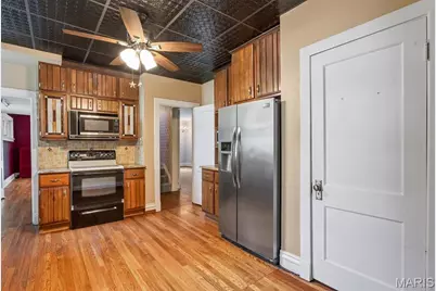 10305 Thorpe Avenue, Saint Louis, MO 63114 - Photo 16