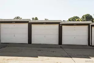 811 King Dr, Saint Charles, MO 63303 - Photo 24