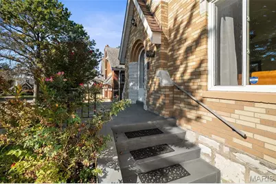 6989 Hillsland Avenue, Saint Louis, MO 63109 - Photo 2