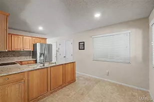 1607 Treetop Dr, Saint Charles, MO 63303 - Photo 14