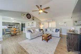 415 Lantana Ln, Saint Peters, MO 63376 - Photo 8