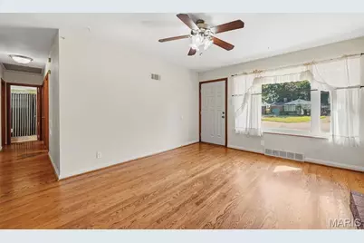6347 Ashwell Drive, Saint Louis, MO 63123 - Photo 6
