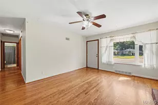 6347 Ashwell Dr, Saint Louis, MO 63123 - Photo 6