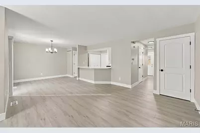 2433 Sandalwood Creek Court, Wildwood, MO 63038 - Photo 6