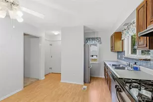 1766 Seven Pines Dr, Saint Louis, MO 63146 - Photo 18