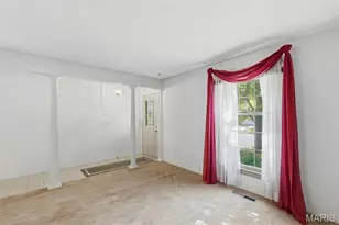 1766 Seven Pines Dr, Saint Louis, MO 63146 - Photo 10