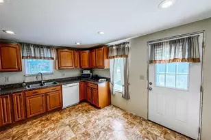 209 E Walnut, Shelbina, MO 63468 - Photo 10