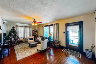 209 E Walnut, Shelbina, MO 63468 - Photo 4