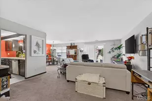 4309 Sunridge Dr, Saint Louis, MO 63125 - Photo 4