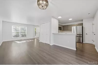 300 Montclair Tower Drive, Saint Charles, MO 63303 - Photo 12