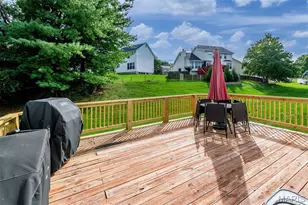 820 JB Hunt Ct, Ballwin, MO 63021 - Photo 30