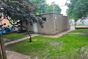 2813 Meramec St, Saint Louis, MO 63118 - Photo 2