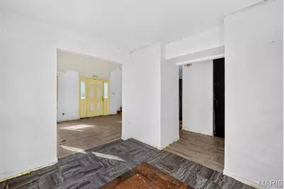 2101 E Obear Avenue, Saint Louis, MO 63107 - Photo 10