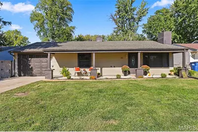 22 Jamaica Drive, Saint Peters, MO 63376 - Photo 1