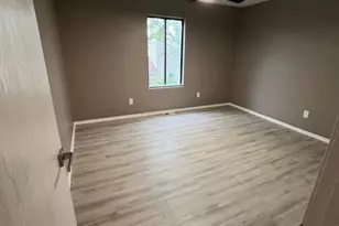 15 Megans Ct, O'Fallon, MO 63366 - Photo 2