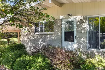 1365 Parakeet Lane, Florissant, MO 63031 - Photo 6