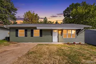 45 Cedar Ridge Dr, Pacific, MO 63069 - Photo 1