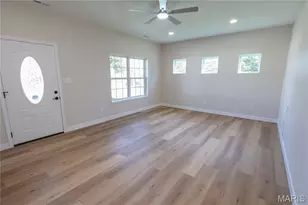 20 Butterfield Dr, Farmington, MO 63640 - Photo 2