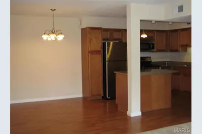 1380 Willow Brook Cove Ct #7, Saint Louis, MO 63146 - Photo 2