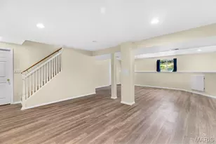 9942 Colonnade Meadows Dr, Bellefontaine Neighbors, MO 63137 - Photo 32
