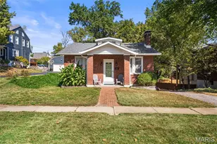 731 N Forest Ave, Webster Groves, MO 63119 - Photo 2