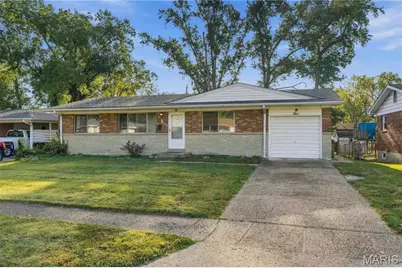 5 Hammes Drive, Florissant, MO 63031 - Photo 2
