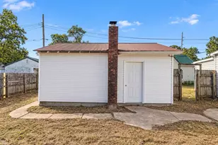 820 N Carleton St, Farmington, MO 63640 - Photo 6