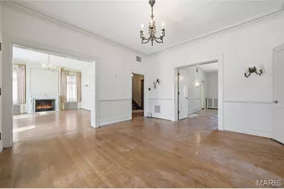 57 Kingsbury Place, Saint Louis, MO 63112 - Photo 10