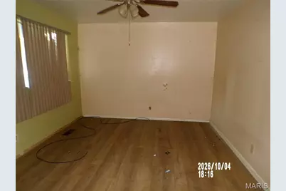 980 Boulder Drive, Florissant, MO 63031 - Photo 2