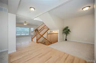 1048 Pierpoint Ln, Saint Charles, MO 63303 - Photo 4