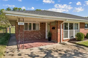 7107 Heege Rd, Saint Louis, MO 63123 - Photo 4