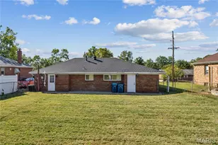 7107 Heege Rd, Saint Louis, MO 63123 - Photo 26