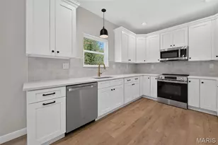 350 Briarchase Cir, Lake Saint Louis, MO 63367 - Photo 6