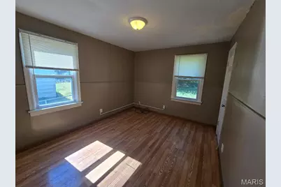 7008 Paisley Drive, Flordell Hills, MO 63136 - Photo 8