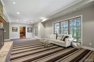 9542 Country Club Green, Sunset Hills, MO 63127 - Photo 48