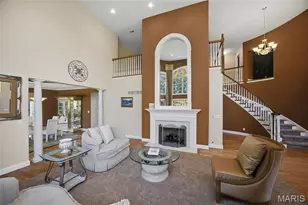 9542 Country Club Green, Sunset Hills, MO 63127 - Photo 8