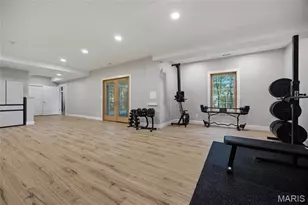 9542 Country Club Green, Sunset Hills, MO 63127 - Photo 58