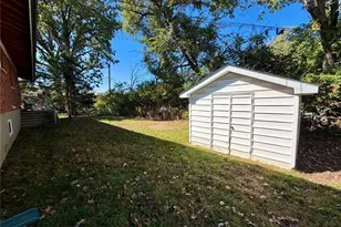 10915 Suanis Ct, Saint Louis, MO 63123 - Photo 18