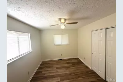555 Versailles Drive, Florissant, MO 63031 - Photo 8